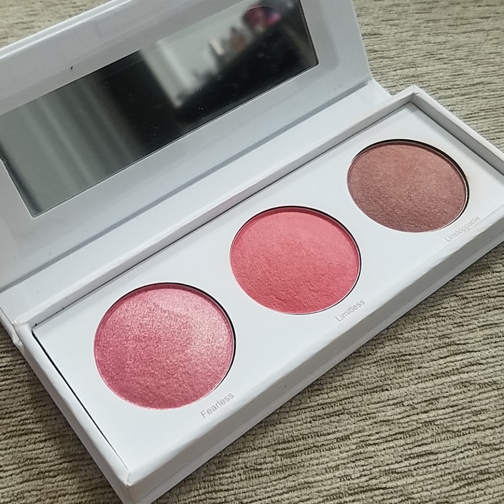 Realher Be Fearless Be Limitless Blush Kit
